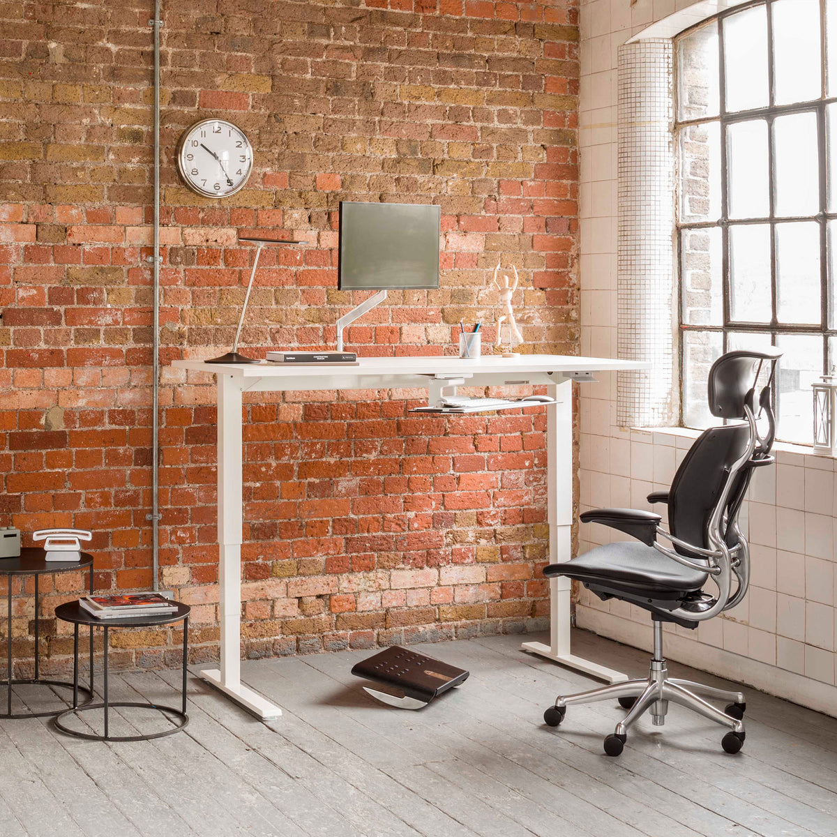 Humanscale Office Float Sit Stand Work Desk