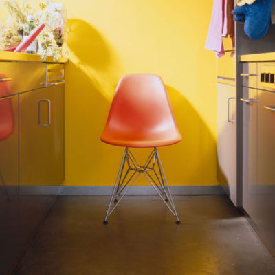 Vitra Eames Plastic Side Chair DSR Seating